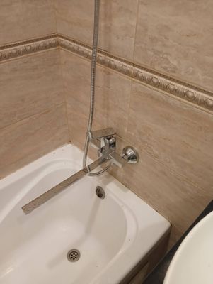 Установка смесителя (на готовые коммуникации)