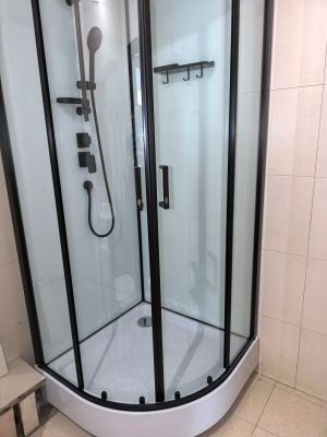 Установка душевой кабины шириной до 90 см