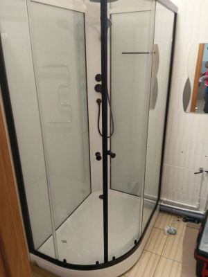 Установка душевой кабины шириной до 120 см