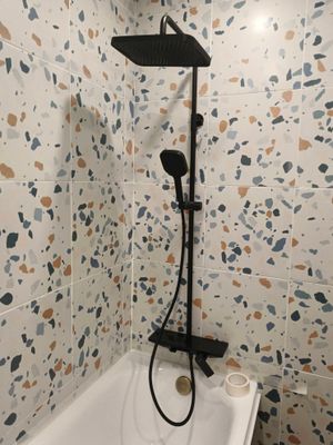 Установка комплекта: Ванны +смеситель + экран под ванну