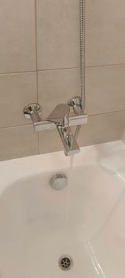 Установка смесителя (на готовые коммуникации)