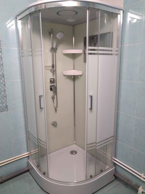 Установка душевой кабины шириной до 90 см