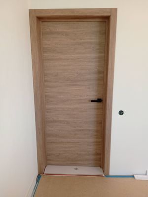 Врезка завертки/дверной ручки/магнитной ответки/цилиндра для замка