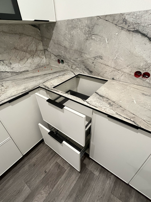 Установка розетки на готовые коммуникации