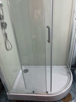 Установка душевой кабины шириной до 120 см
