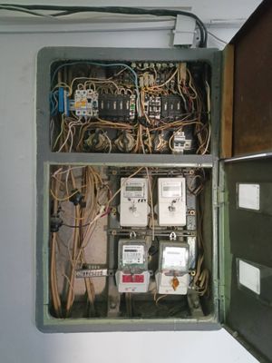 Установка электрического проточного водонагревателя