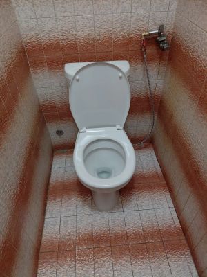 Установка напольного унитаза