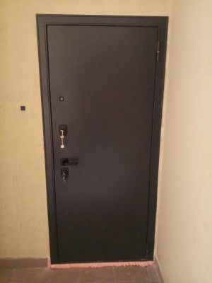 Установка входной двери весом до 95 кг