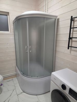 Установка душевой кабины шириной до 110 см