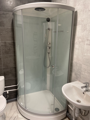 Установка душевой кабины шириной до 90 см