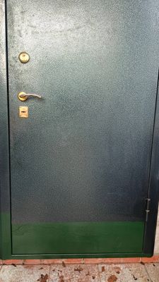 Первый час работы по входным дверям