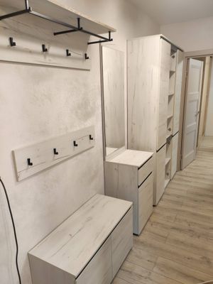 Сборка прихожей