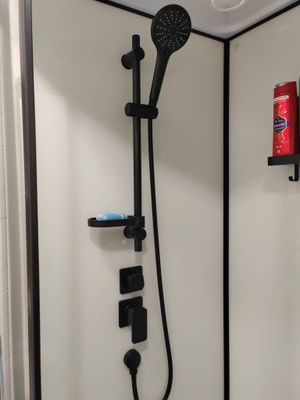 Установка душевой кабины шириной до 90 см