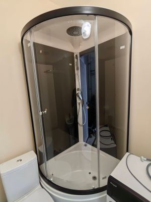 Установка душевой кабины шириной до 90 см