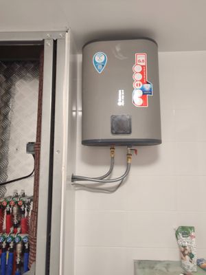 Установка дополнительной розетки с подведением коммуникаций