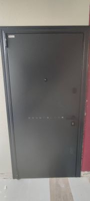 Установка входной двери весом до 95 кг