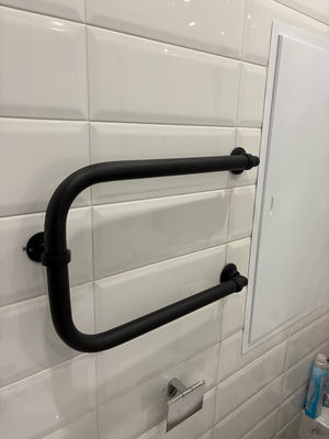 Монтаж водяного полотенцесушителя на готовую подводку (без подгонки)