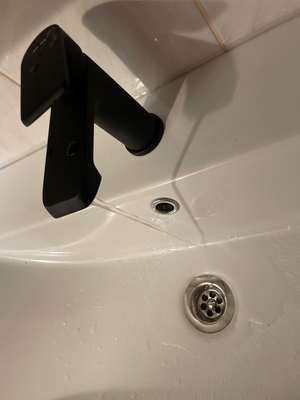 Установка смесителя (на готовые коммуникации)