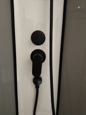 Установка душевой кабины шириной до 90 см