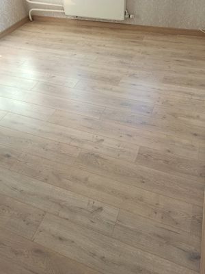 Монтаж пластикового плинтуса