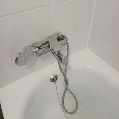 Установка смесителя (на готовые коммуникации)