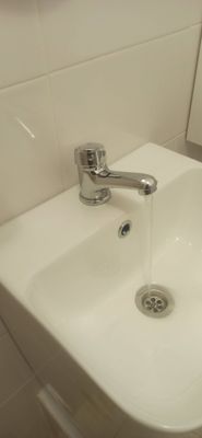 Установка смесителя (на готовые коммуникации)