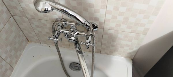 Установка смесителя (на готовые коммуникации)