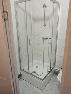 Установка и подключение душевого уголка/ширмы с поддоном Отделочные работы