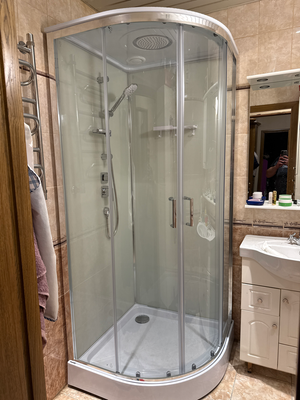 Установка душевой кабины шириной до 90 см