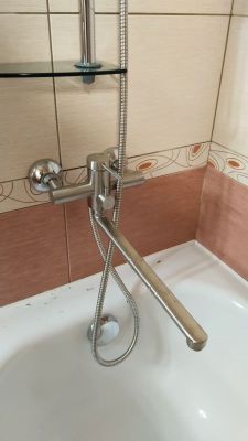 Установка смесителя (на готовые коммуникации)