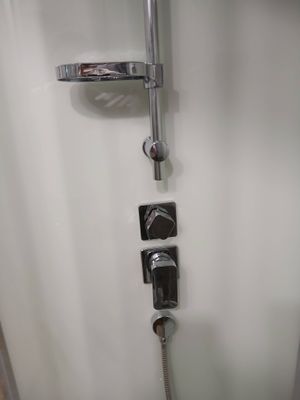 Установка душевой кабины шириной до 120 см