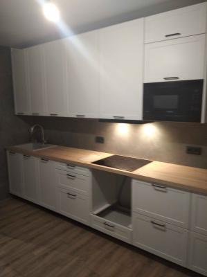 Сборка и установка проектной кухни под ключ Уменьшение глубины/высоты/ширины шкафов/фасадов/фальшпанелей Монтаж ручек и ножек Подключение встроенной микроволновки