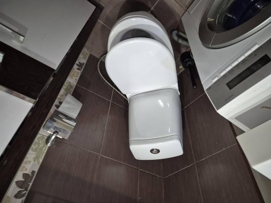 Установка напольного унитаза