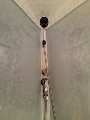 Установка душевой кабины шириной до 90 см