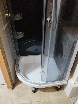 Установка душевой кабины шириной до 90 см