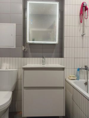Установка комплекта: Тумба + Раковина + смеситель + зеркало