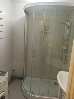 Установка душевой кабины шириной до 120 см