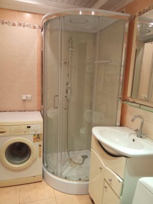 Установка душевой кабины шириной до 90 см