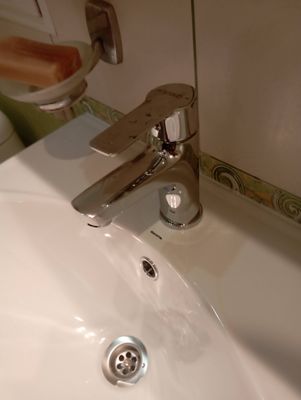 Установка смесителя (на готовые коммуникации)