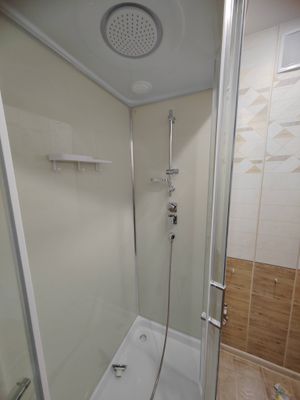 Установка душевой кабины шириной до 120 см