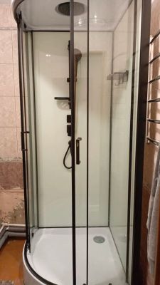 Установка душевой кабины шириной до 120 см