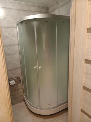 Установка душевой кабины шириной до 90 см