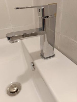 Установка смесителя (на готовые коммуникации)