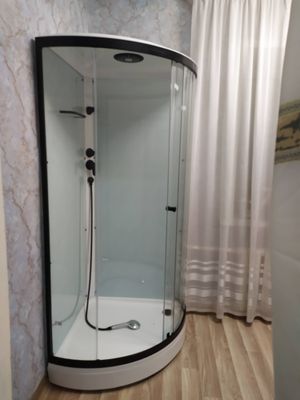 Установка душевой кабины шириной до 90 см