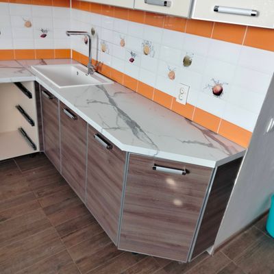 Установка и подключение врезной мойки Установка и подключение смесителя Установка столешницы ДСП