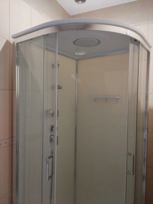 Установка душевой кабины шириной до 90 см