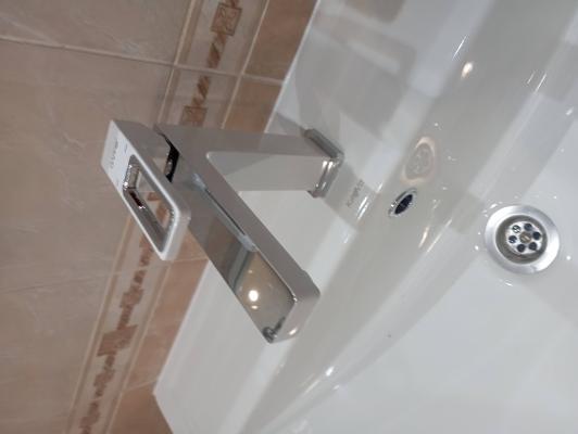 Установка смесителя (на готовые коммуникации)