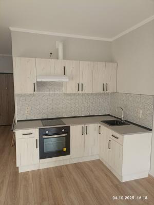 Монтаж накладной распаячной коробки