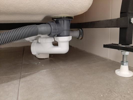 Установка напольного унитаза