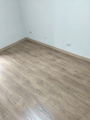 Монтаж пластикового плинтуса